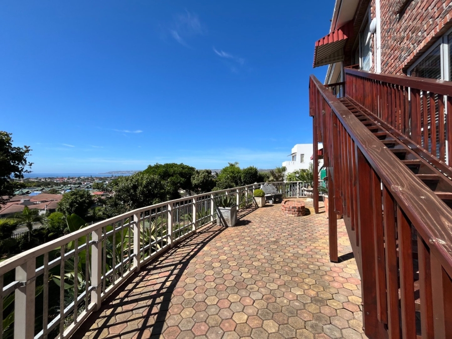 4 Bedroom Property for Sale in Hartenbos Heuwels Western Cape